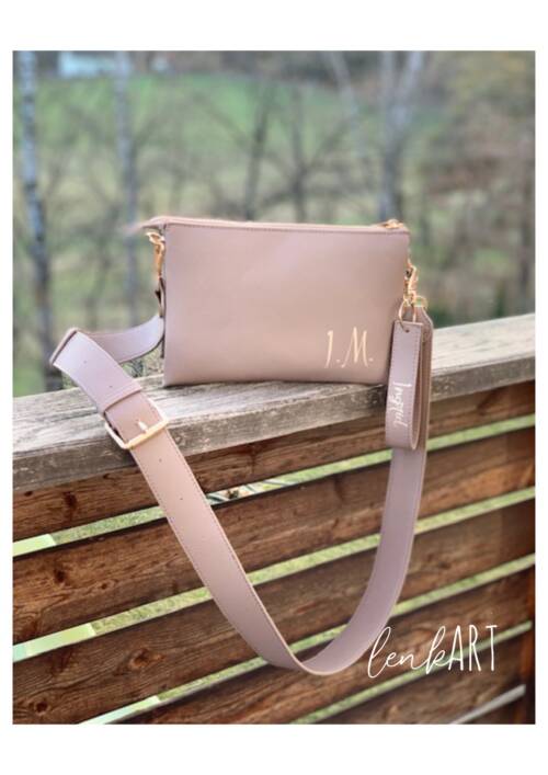 Handtasche im Lederlook